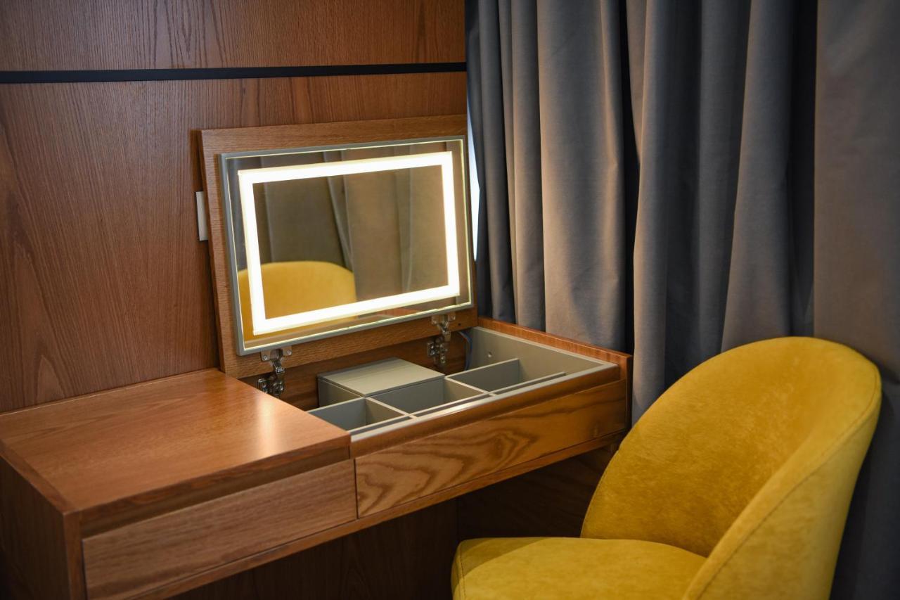 The Wilson Tirana Hotel Екстериор снимка