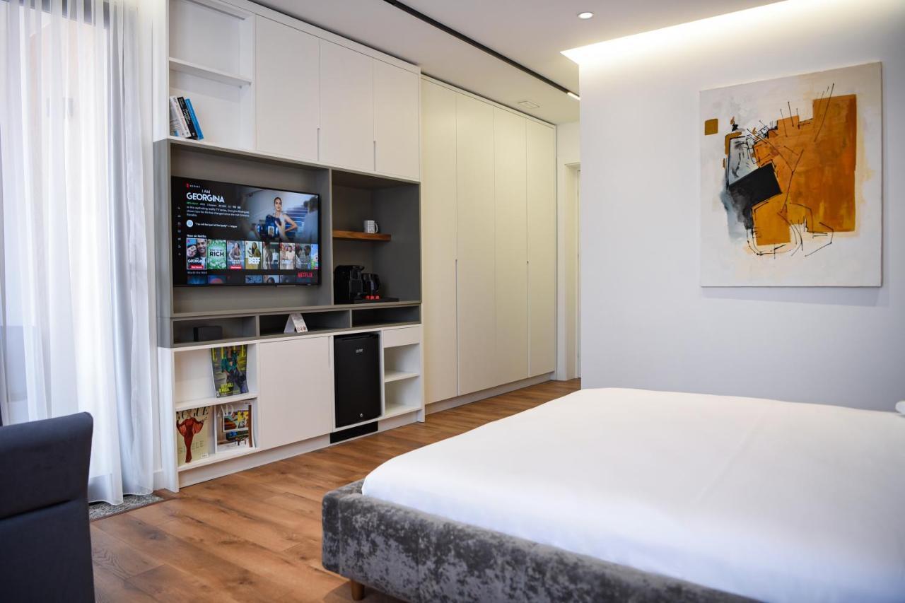 The Wilson Tirana Hotel Екстериор снимка
