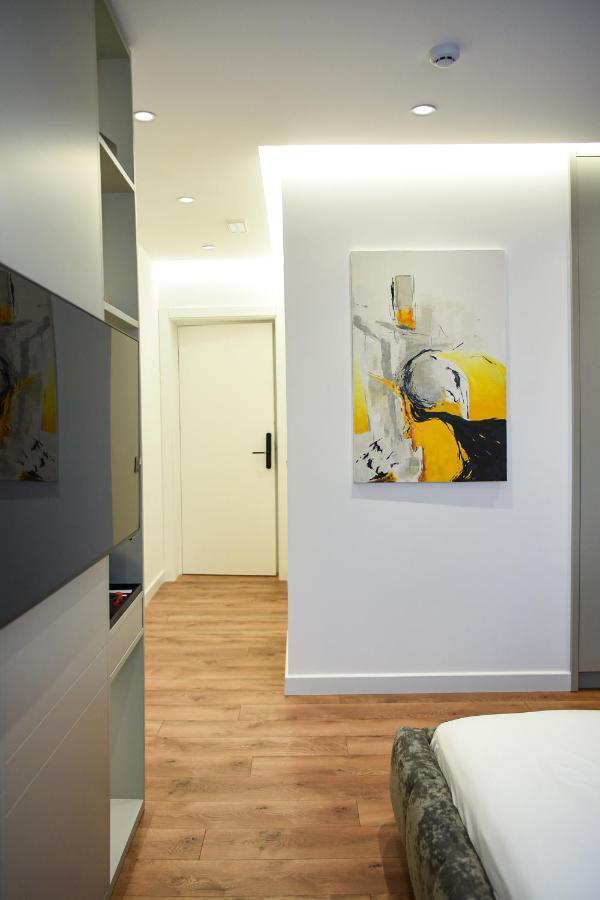 The Wilson Tirana Hotel Екстериор снимка