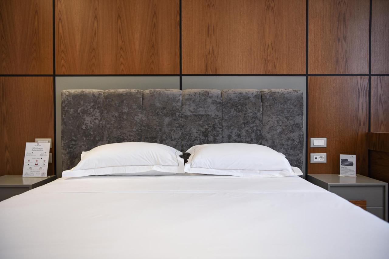 The Wilson Tirana Hotel Екстериор снимка