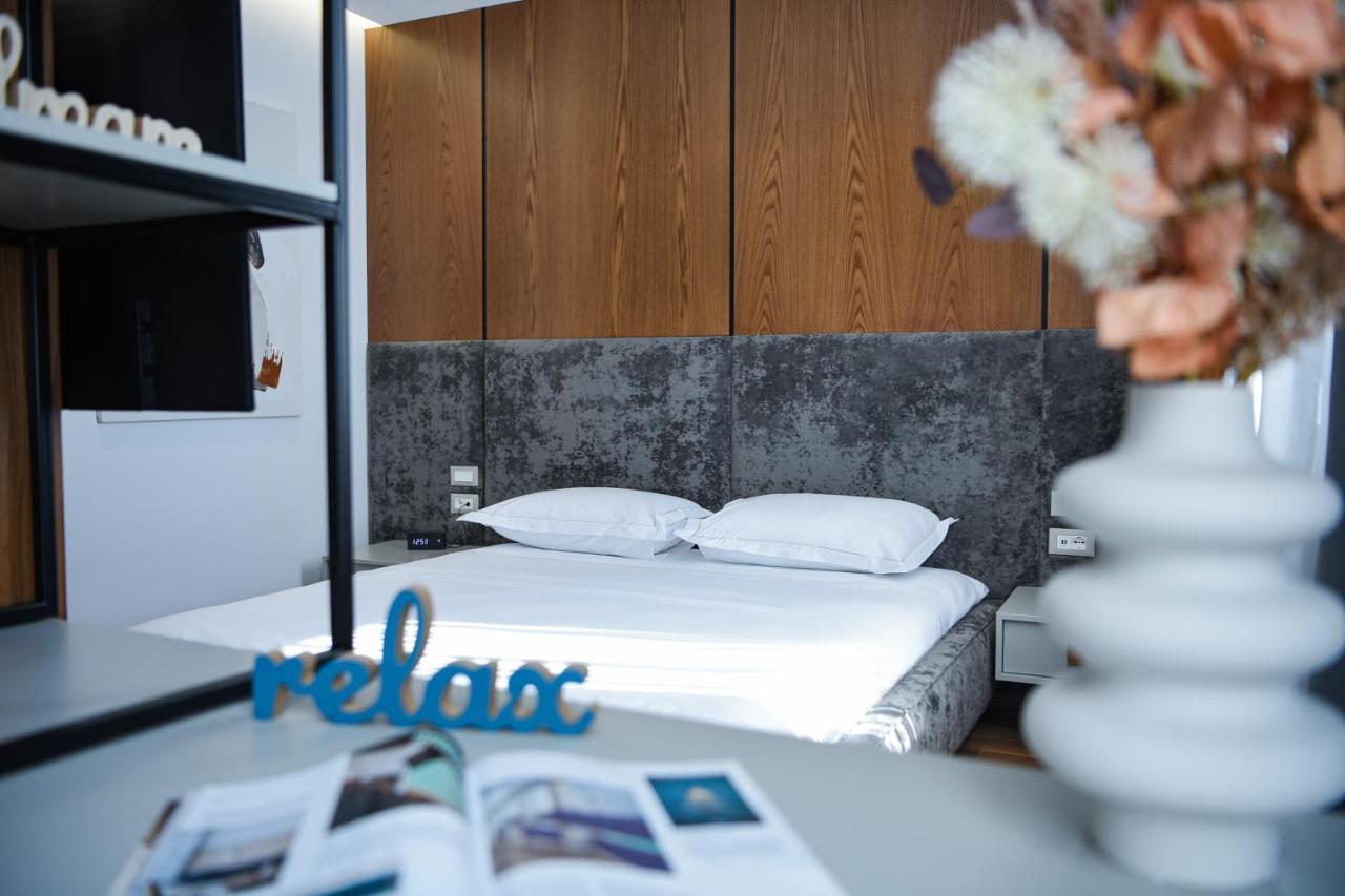 The Wilson Tirana Hotel Екстериор снимка